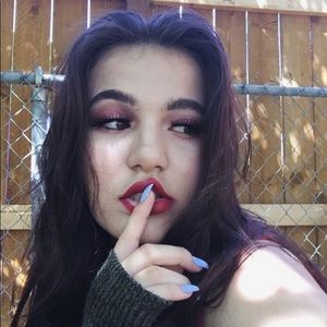 Meet your Posher, Haylee